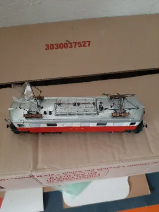 Locomotiva elettrica BLS Rivarossi 