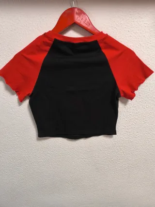 Camiseta Crop Staying Alive