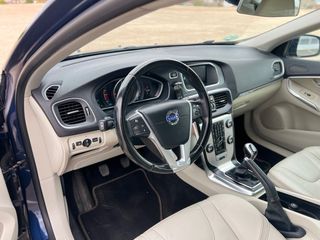 Volvo V40 2014