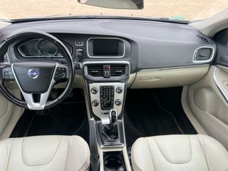 Volvo V40 2014