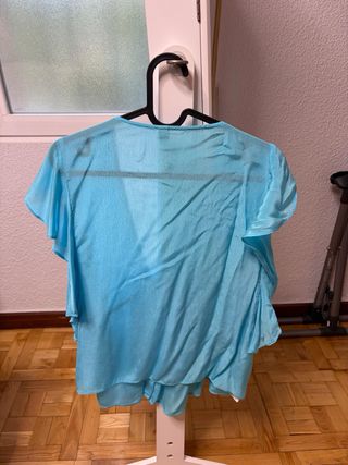Blusa Mango volantes escote azul Talla L
