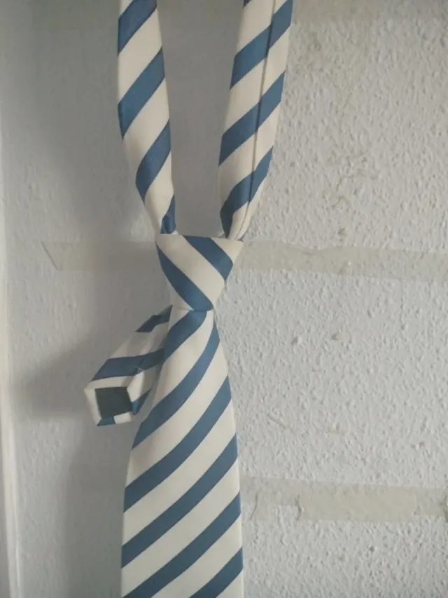 Corbata Rayas Azul y Blanco