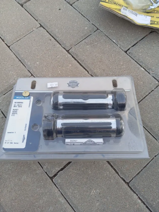 Puños Harley Davidson Burst 56100098A