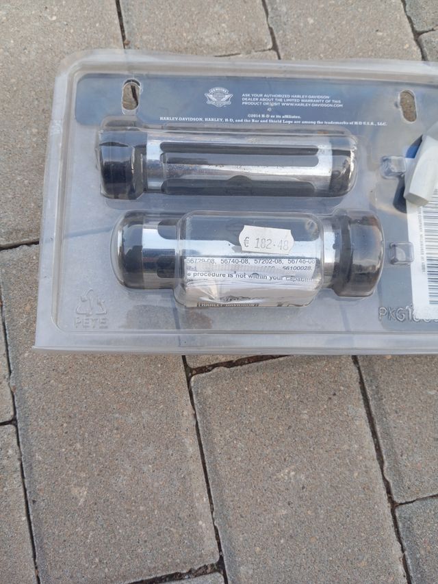 Puños Harley Davidson Burst 56100098A