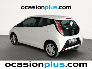 Toyota Aygo 1.0 VVT-i x-play business 51 kW (69 CV)