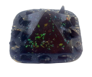 Pirámide Orgonita Negra Shungite. Artesanal