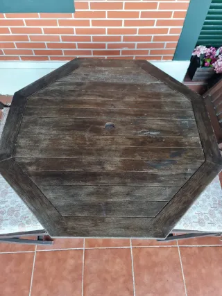Mesa teka octogonal y 4 sillas