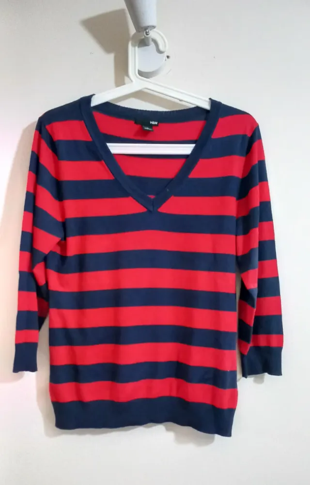 Jersey H&M Rayas Rojas y Azul Marino