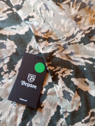 Camiseta Brixton manga larga camuflaje