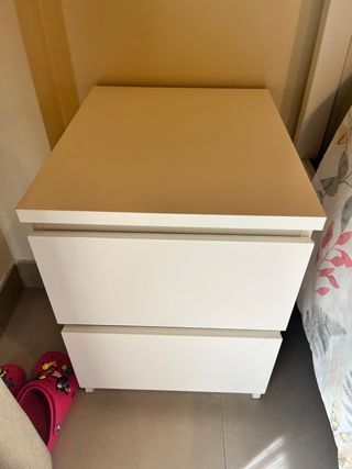 2 Mesitas de noche blanca