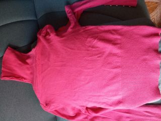 Maglia fucsia collo alto con bottoni