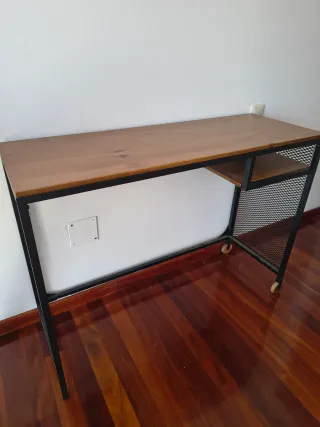Escritorio IKEA FJÄLLBO