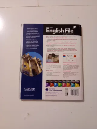 Libro de texto english File B2.1
