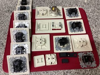 Interruptores y enchufes varios