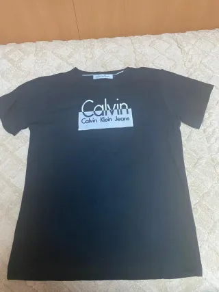 Camiseta  Jeans Negra