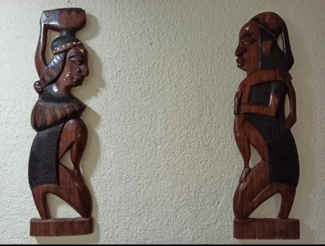 Figuras de madera talladas (2 unidades)