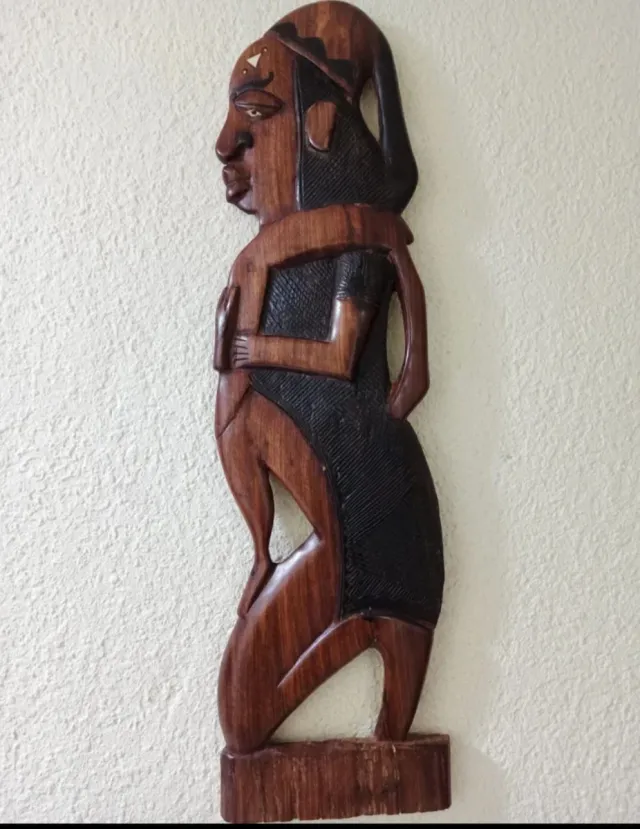 Figuras de madera talladas (2 unidades)