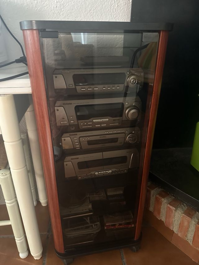Mini cadena Technics años 90 con mueble