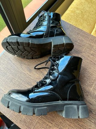 Botas Little Camilas Negras Charol