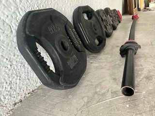 Barra de pesas con discos