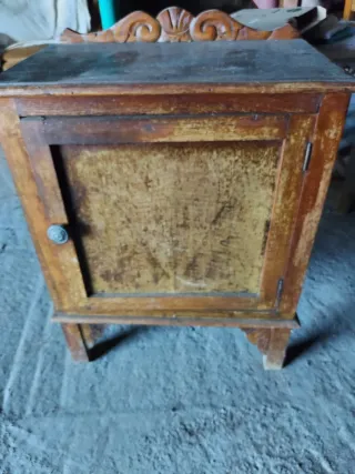 Mesilla antigua madera para restaurar