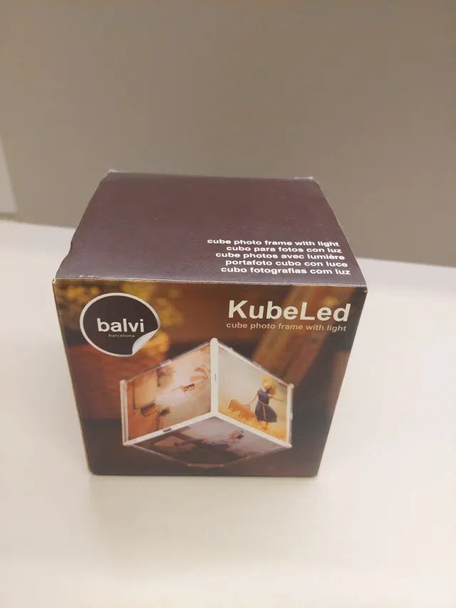 Cubo fotos Balvi KubeLed con luz
