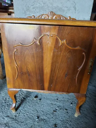 Mesita antigua para restaurar