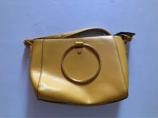 Bolso de hombro Primark dorado