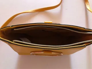 Bolso de hombro Primark dorado