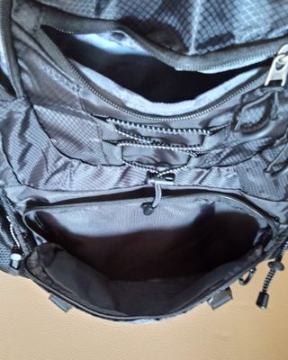 Mochila Negra 40L Impermeable - Nueva