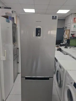Nevera Samsung plateada 1,85m con garantía 