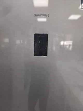 Nevera Samsung plateada 1,85m con garantía 