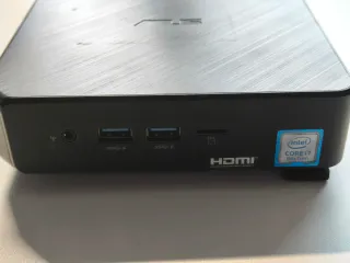Mini PC ASUS i7 Fanless Silencioso 238gB
