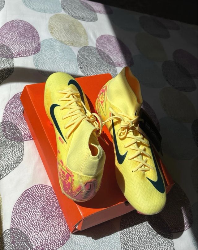 Nike Mercurial Kylian Mbappé Amarillas