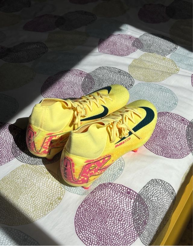 Nike Mercurial Kylian Mbappé Amarillas