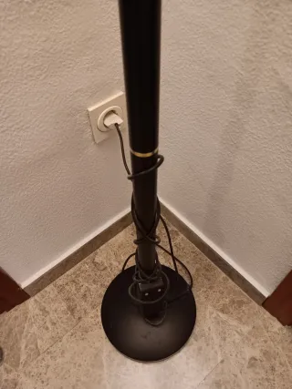 Lámpara de pie para techo negra y verde