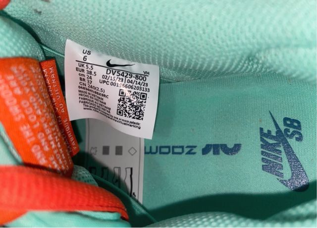 Nike SB Dunk Low Naranja y Verde Azulado