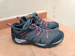 Zapatillas Merrell Montaña Gris/Rojo