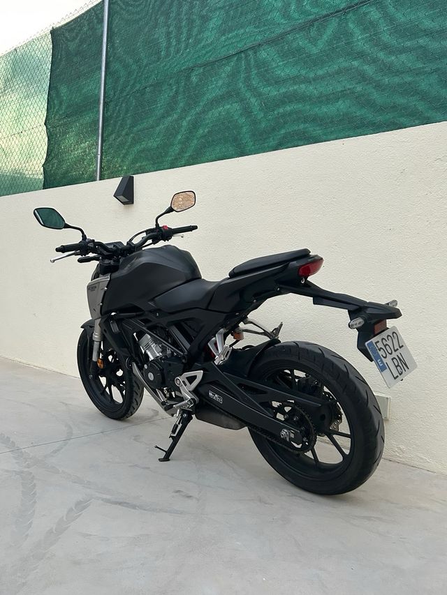 Honda CB125R 2019 18.000Km