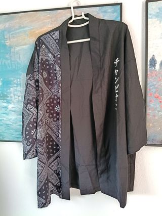 Medio Kimono fino talla L estampado bandana