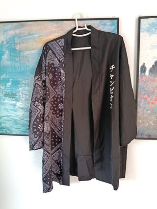 Medio Kimono fino talla L estampado bandana