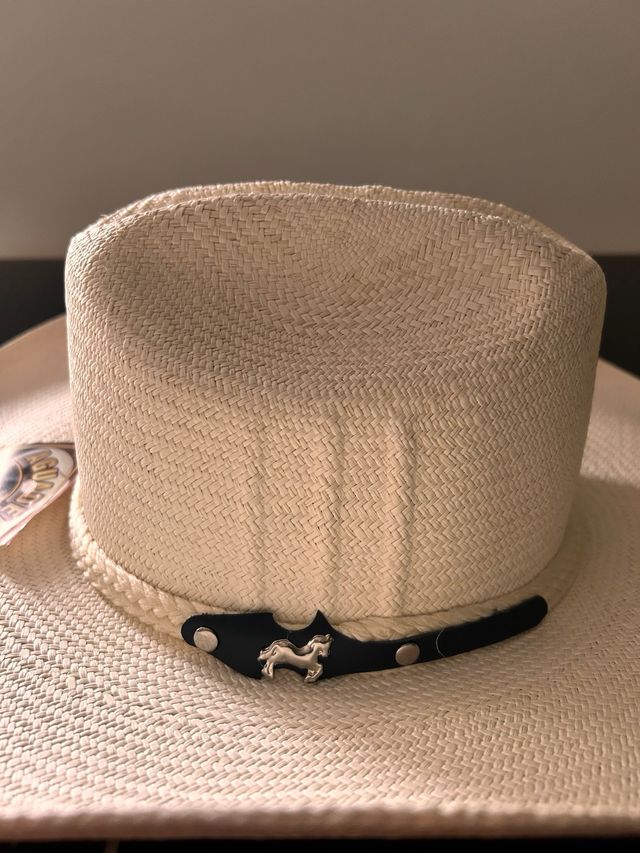 Sombrero aguadeño artesanal