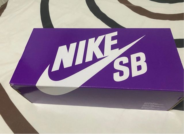 Nike SB Dunk Low Adobe