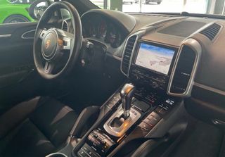 Porsche Cayenne 2011