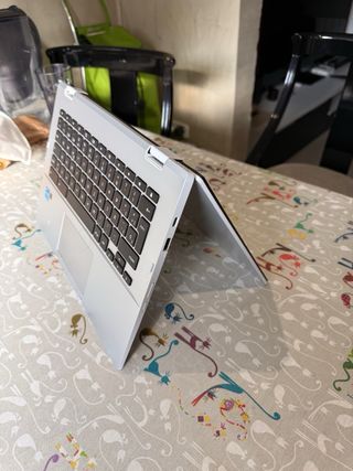 Portátil ASUS Táctil Intel Celeron