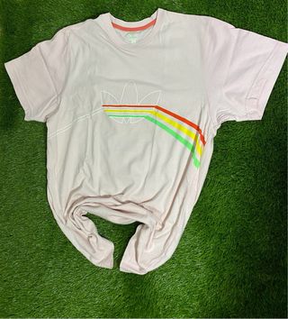 Camiseta vintage rosa de los años 2000 de ADIDAS,