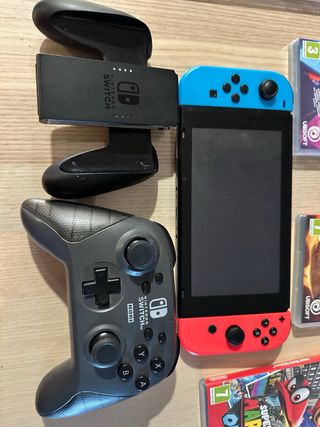 Nintendo Switch + Mando + 10 Juegos