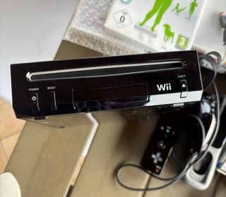 Nintendo Wii + Balance Board + 3 Giochi