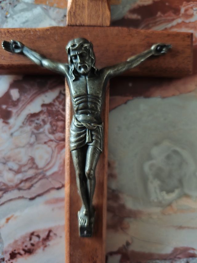 Crocifisso antico in legno