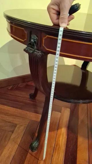 Mesa auxiliar redonda de madera